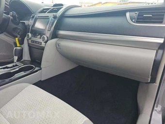 2014 Toyota Camry L – miniatura 20