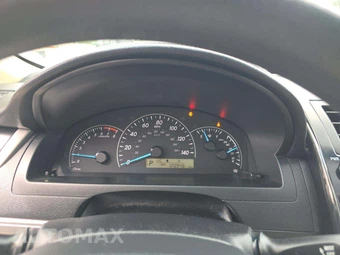 2014 Toyota Camry L - miniatura 9
