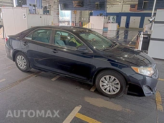 2014 Toyota Camry L – miniatura 3