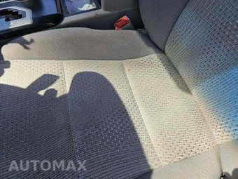 2014 Toyota Camry L – miniatura 10