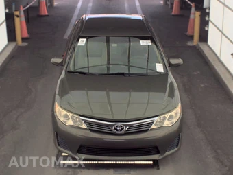 2014 Toyota Camry L - miniatura 2