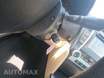 2014 Toyota Camry LE - miniatura 8