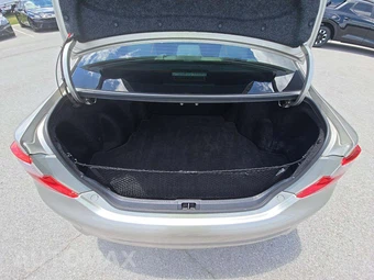 2014 Toyota Camry LE – miniatura 11