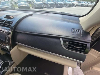 2014 Toyota Camry LE – miniatura 16
