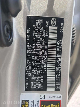 2014 Toyota Camry LE – miniatura 2