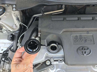 2014 Toyota Camry LE – miniatura 27