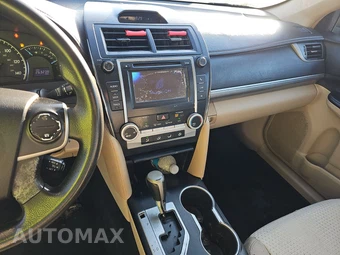 2014 Toyota Camry LE – miniatura 11
