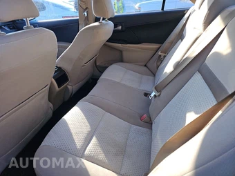 2014 Toyota Camry LE – miniatura 13