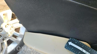 2014 Toyota Camry LE – miniatura 26