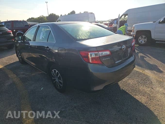 2014 Toyota Camry LE – miniatura 6