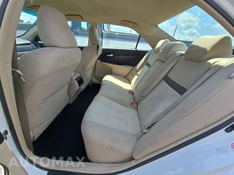 2014 Toyota Camry LE - miniatura 13