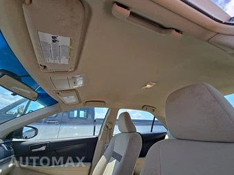2014 Toyota Camry LE - miniatura 17