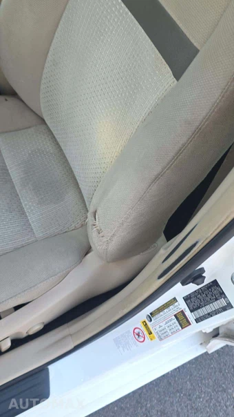 2014 Toyota Camry LE - miniatura 22