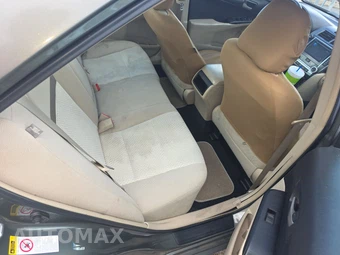 2014 Toyota Camry LE – miniatura 14
