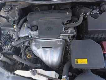 2014 Toyota Camry LE – miniatura 16