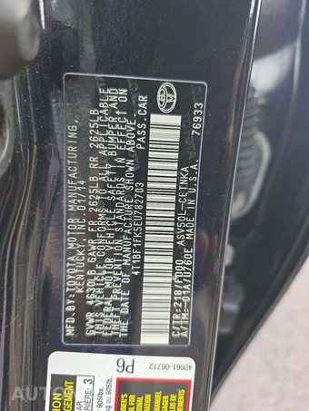 2014 Toyota Camry LE - miniatura 2