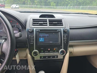 2014 Toyota Camry LE - miniatura 7
