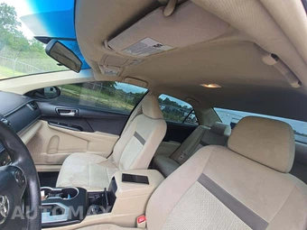 2014 Toyota Camry LE - miniatura 8