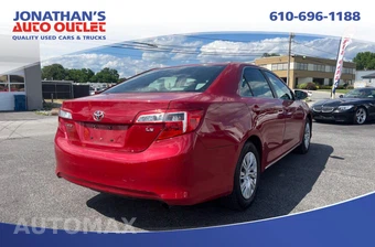2014 Toyota Camry LE - miniatura 3