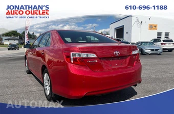 2014 Toyota Camry LE - miniatura 4