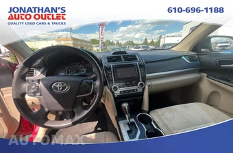 2014 Toyota Camry LE - miniatura 5