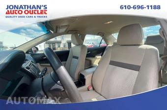 2014 Toyota Camry LE - miniatura 7