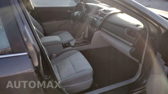2014 Toyota Camry LE - miniatura 4