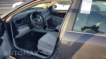 2014 Toyota Camry LE - miniatura 7