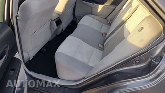 2014 Toyota Camry LE - miniatura 9