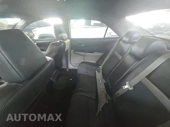 2014 Toyota Camry LE – miniatura 13