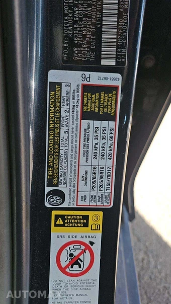 2014 Toyota Camry LE – miniatura 17