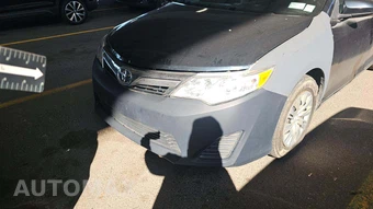 2014 Toyota Camry LE – miniatura 52