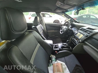 2014 Toyota Camry LE – miniatura 8