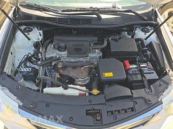2014 Toyota Camry LE – miniatura 15
