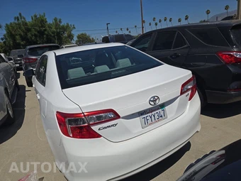 2014 Toyota Camry LE – miniatura 5