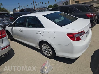 2014 Toyota Camry LE – miniatura 6
