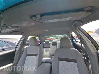 2014 Toyota Camry LE – miniatura 11