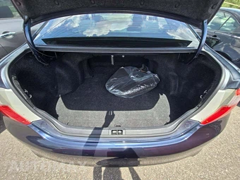 2014 Toyota Camry LE – miniatura 14