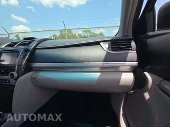 2014 Toyota Camry LE – miniatura 19