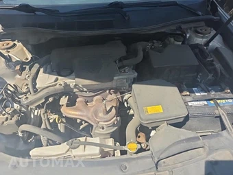 2014 Toyota Camry LE – miniatura 18