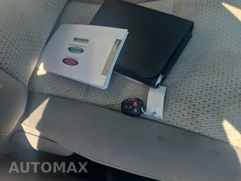 2014 Toyota Camry LE – miniatura 21