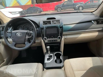 2014 Toyota Camry LE - miniatura 11