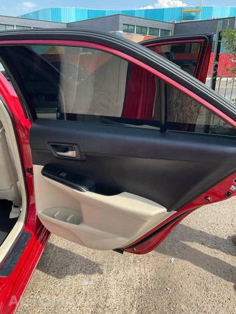 2014 Toyota Camry LE - miniatura 13
