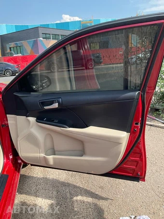2014 Toyota Camry LE - miniatura 15