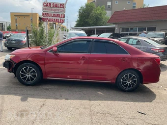 2014 Toyota Camry LE - miniatura 3