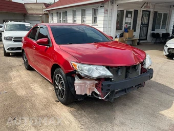2014 Toyota Camry LE - miniatura 5