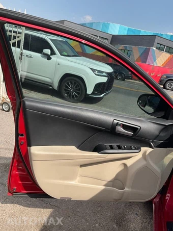 2014 Toyota Camry LE - miniatura 7