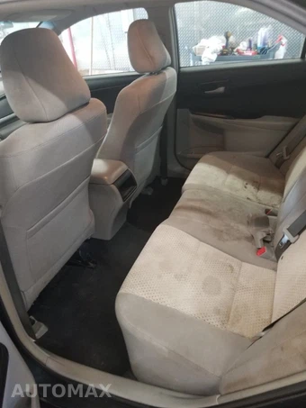 2014 Toyota Camry LE - miniatura 7