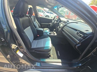 2014 Toyota Camry SE – miniatura 18