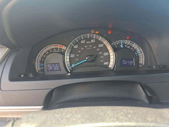 2014 Toyota Camry SE – miniatura 9